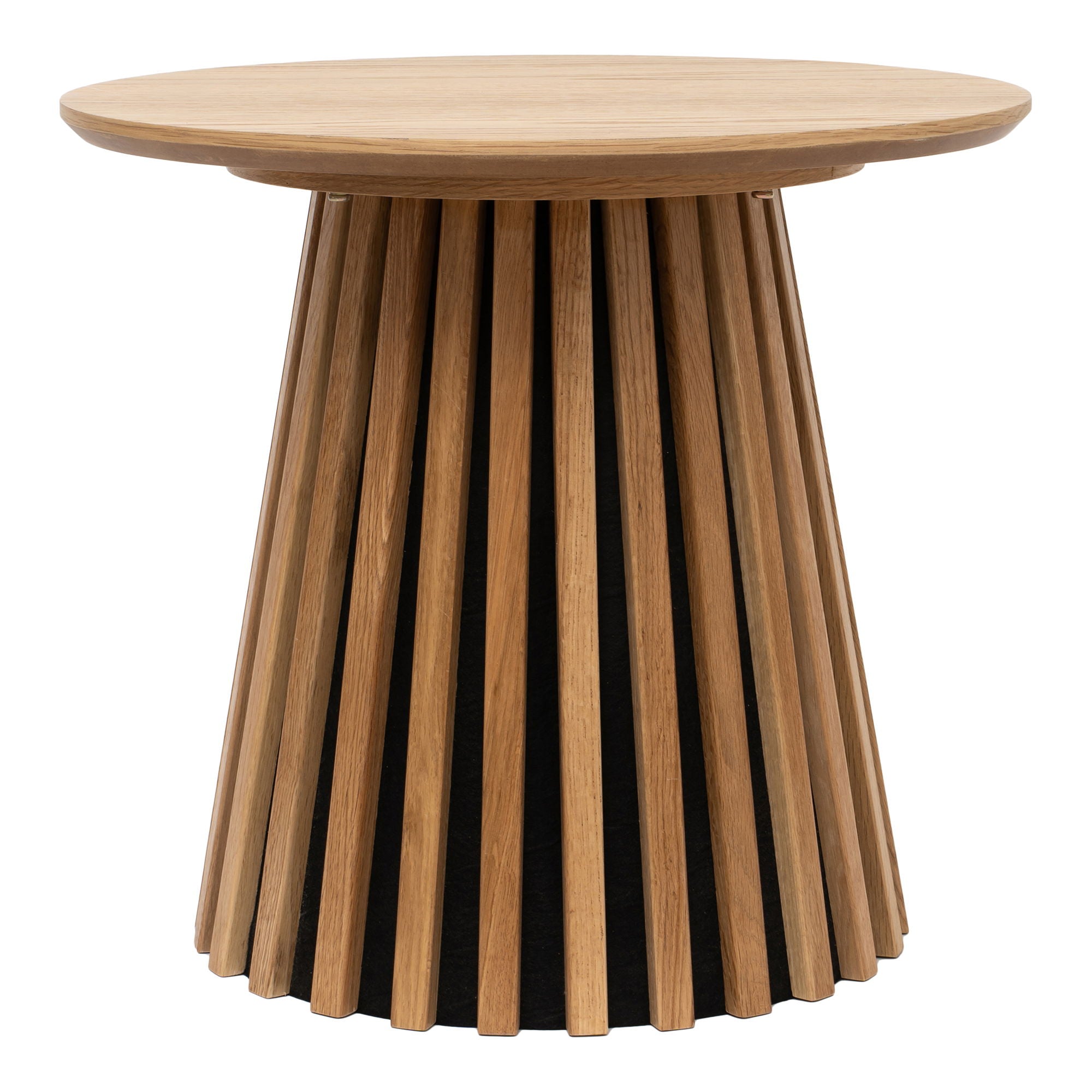 Detail van de lattenvoet van de House Nordic Osaka bijzettafel met naturel eiken lamellen en zwarte MDF kern
